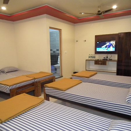 Galaxy Lodge Chikmagalūr Buitenkant foto