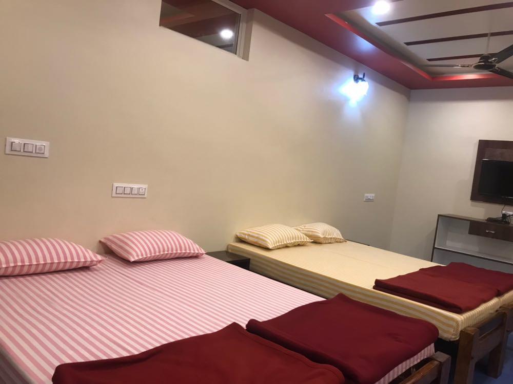 Galaxy Lodge Chikmagalūr Buitenkant foto