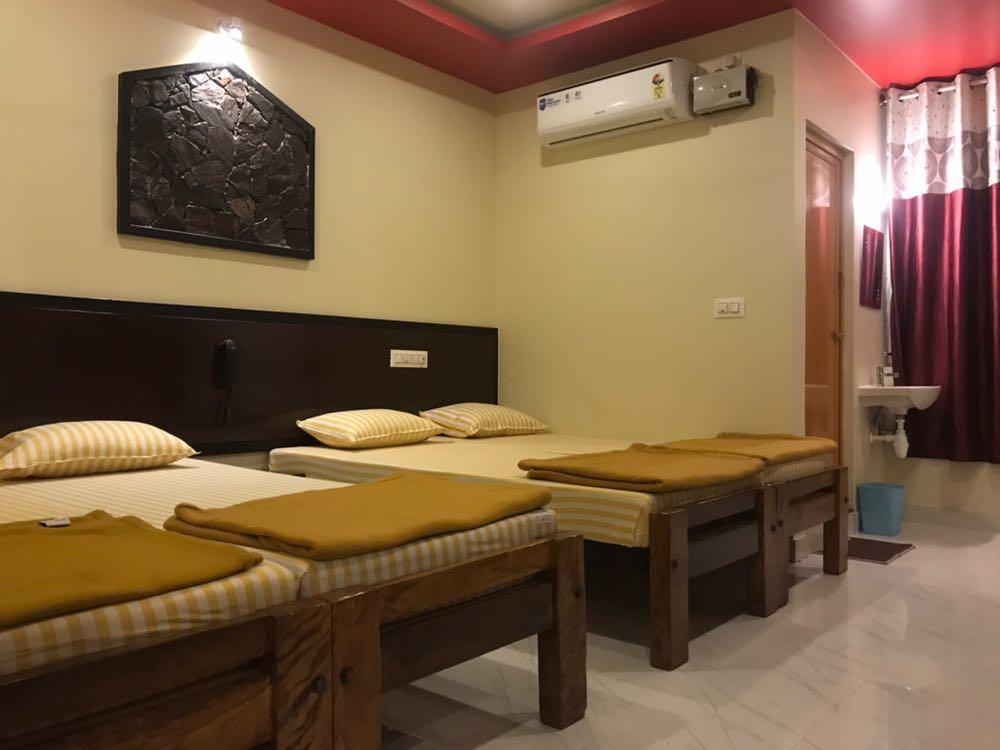 Galaxy Lodge Chikmagalūr Buitenkant foto